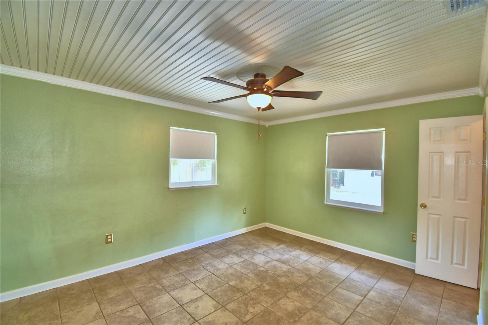 OAKLAND PARK OR A D GILLEYS - Residential