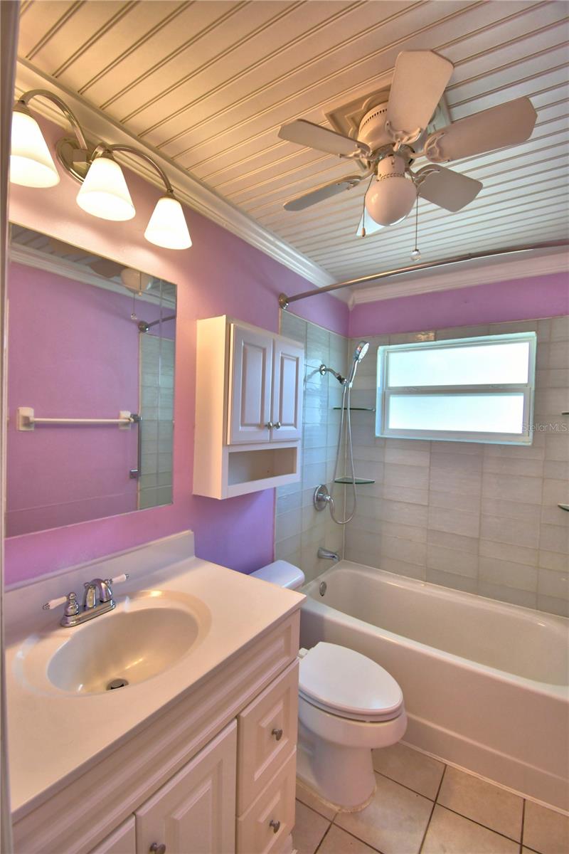 OAKLAND PARK OR A D GILLEYS - Residential