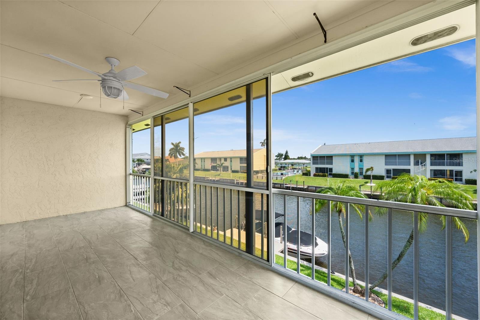 COR DEL CONDO - Residential