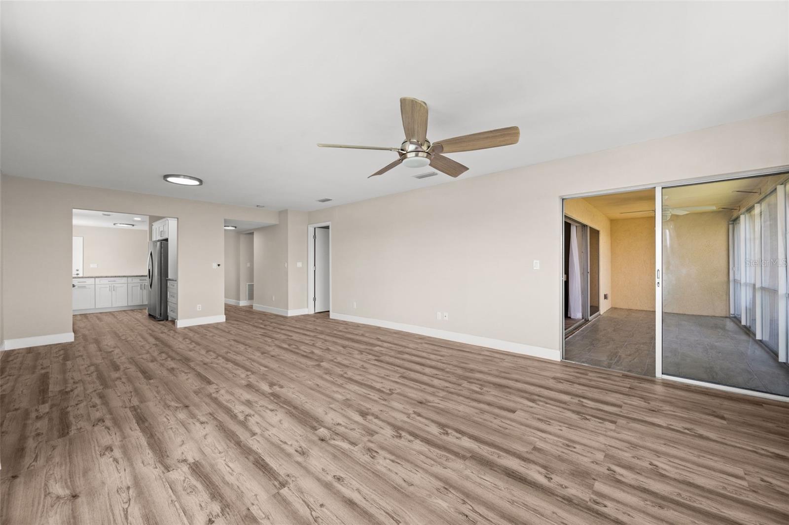 COR DEL CONDO - Residential