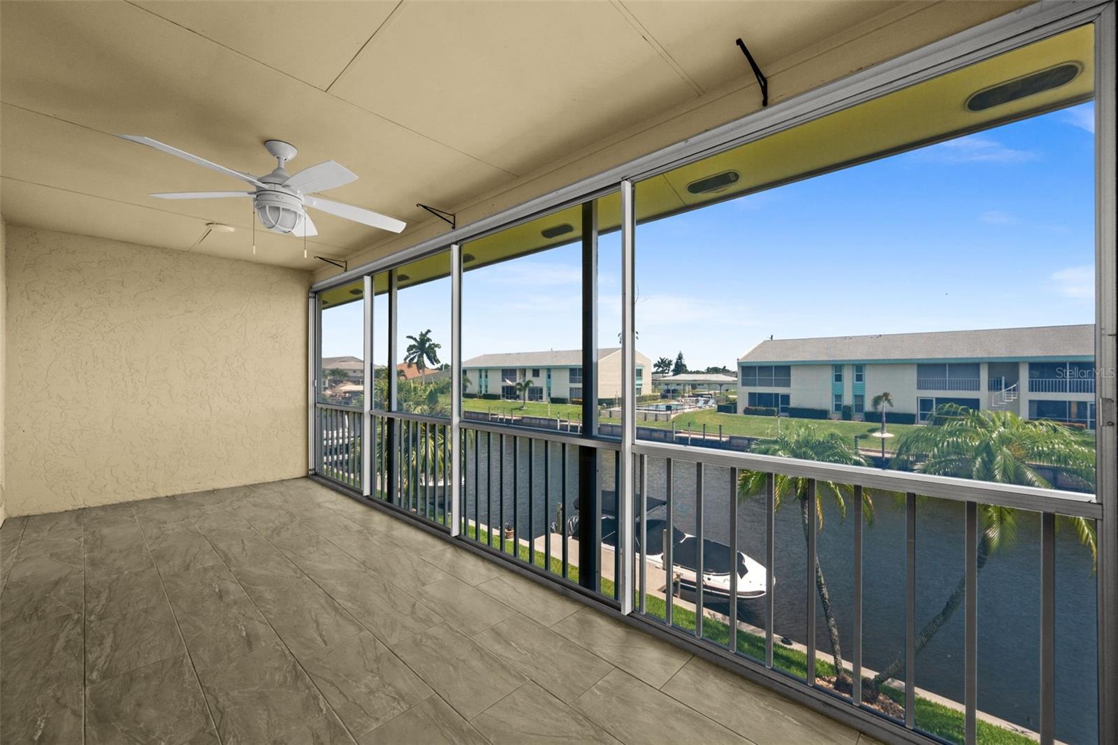 COR DEL CONDO - Residential