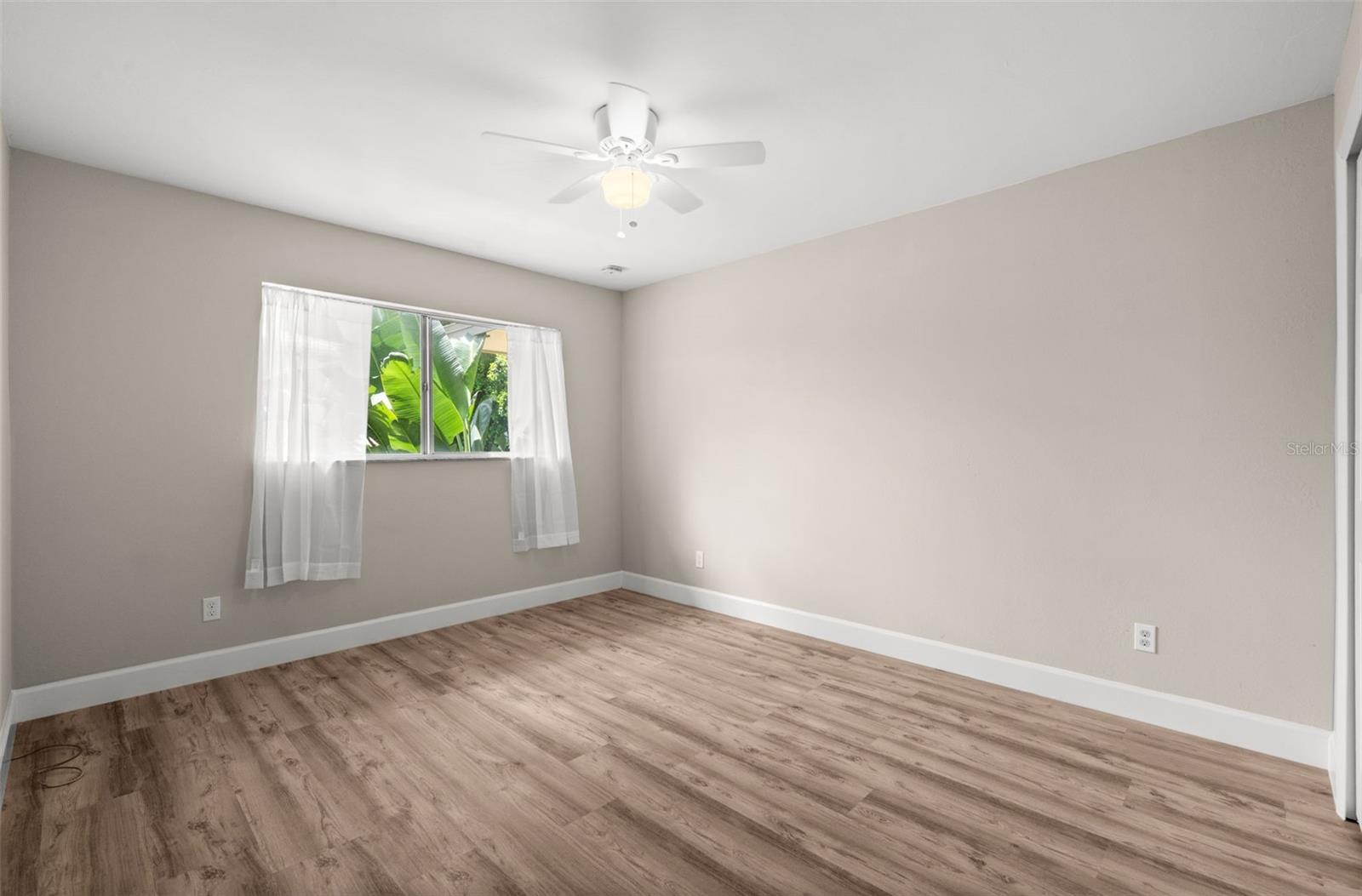 COR DEL CONDO - Residential