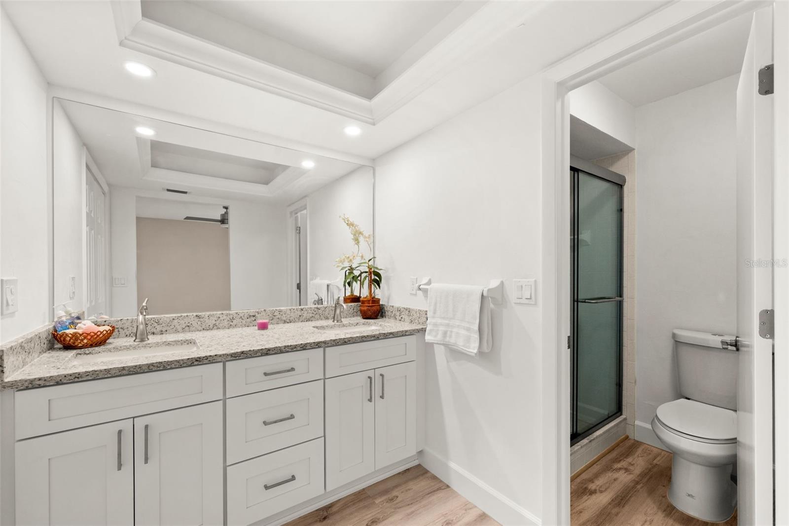 COR DEL CONDO - Residential