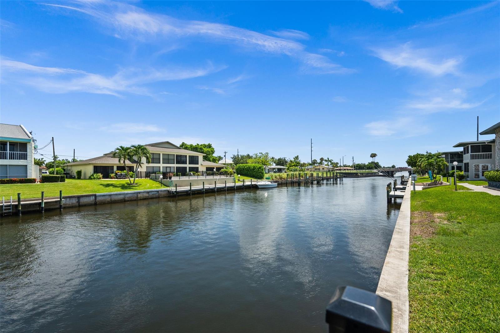 COR DEL CONDO - Residential