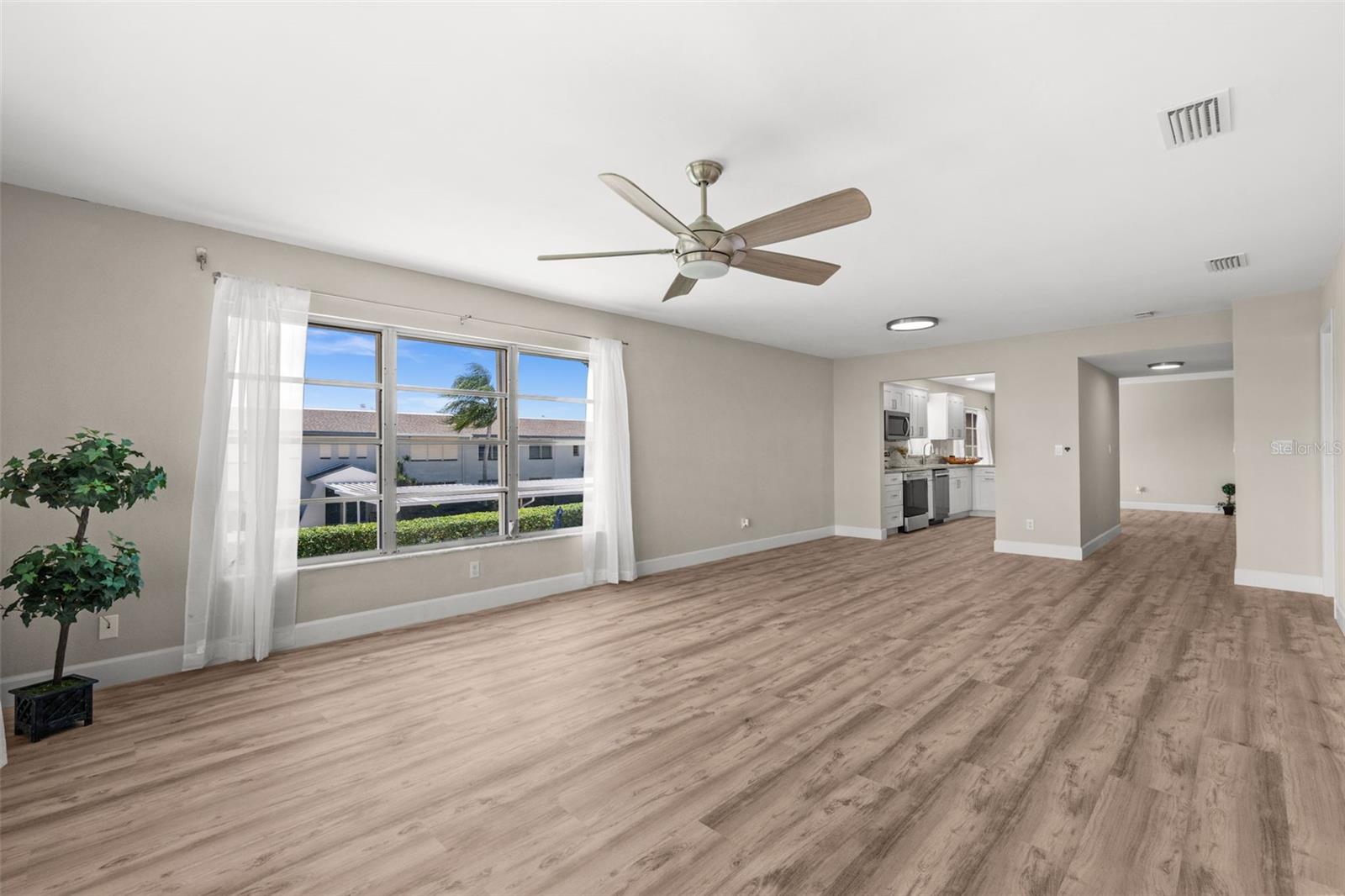COR DEL CONDO - Residential