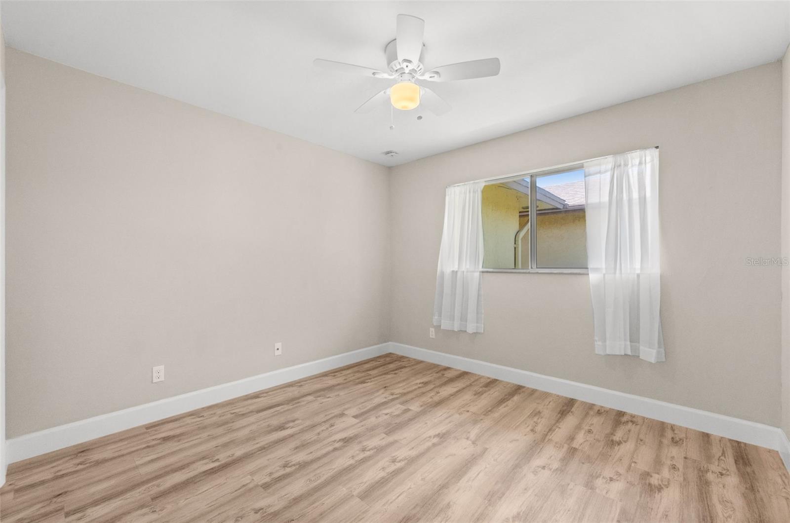 COR DEL CONDO - Residential