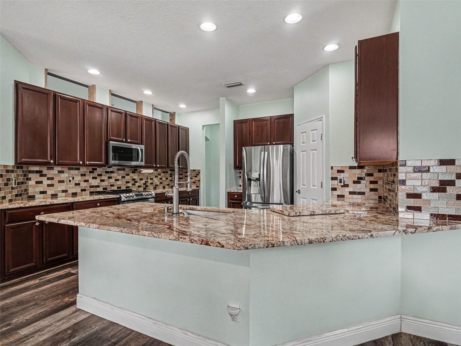 VILLAGES/PINE TREE SPRUCE PINE - Residential