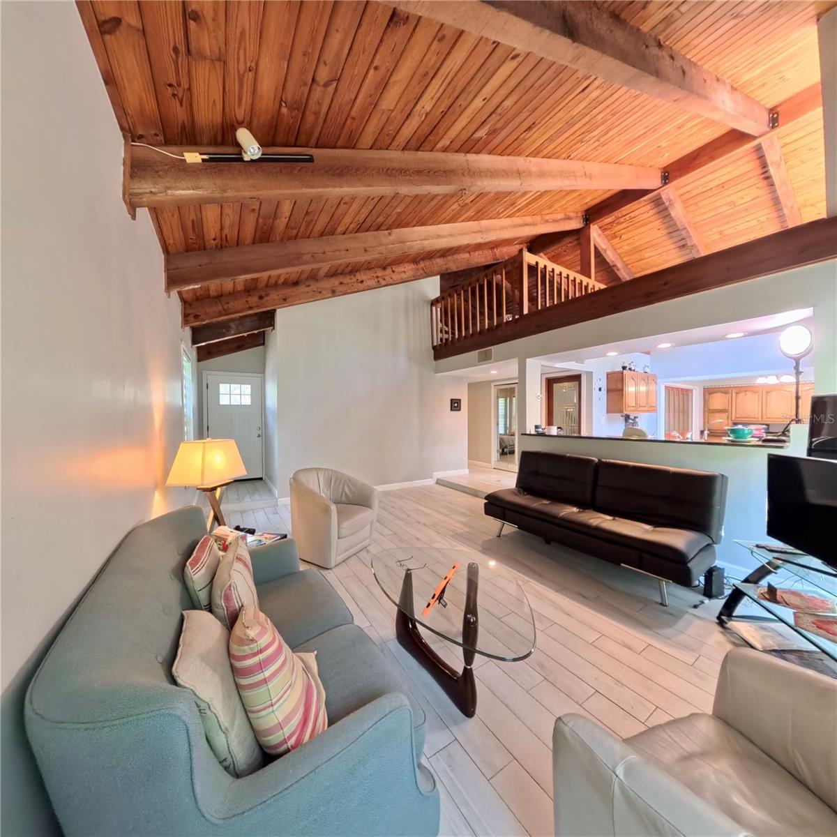HUNTERS POINT - Residential