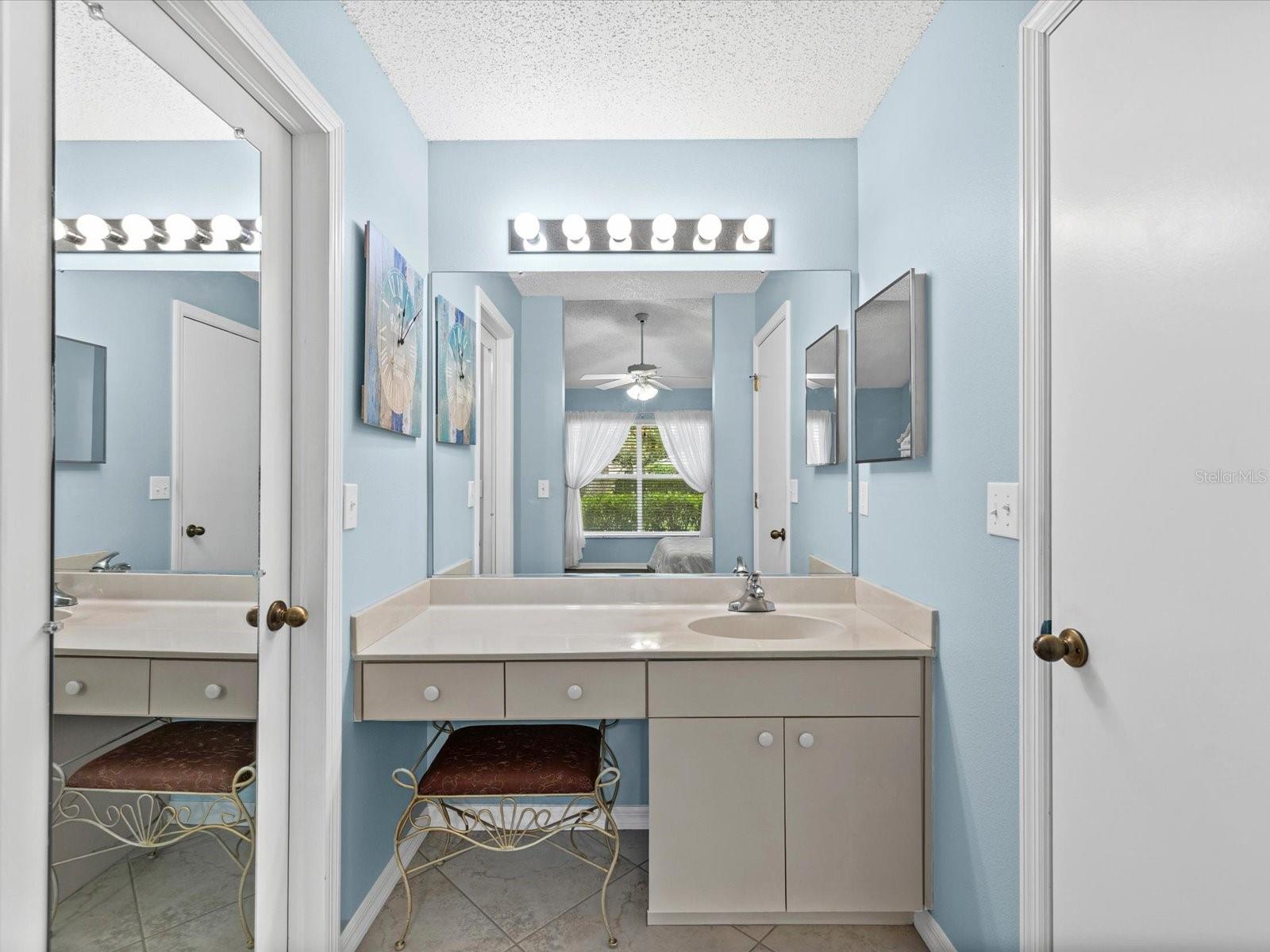 MANCHESTER IV CONDO - Residential