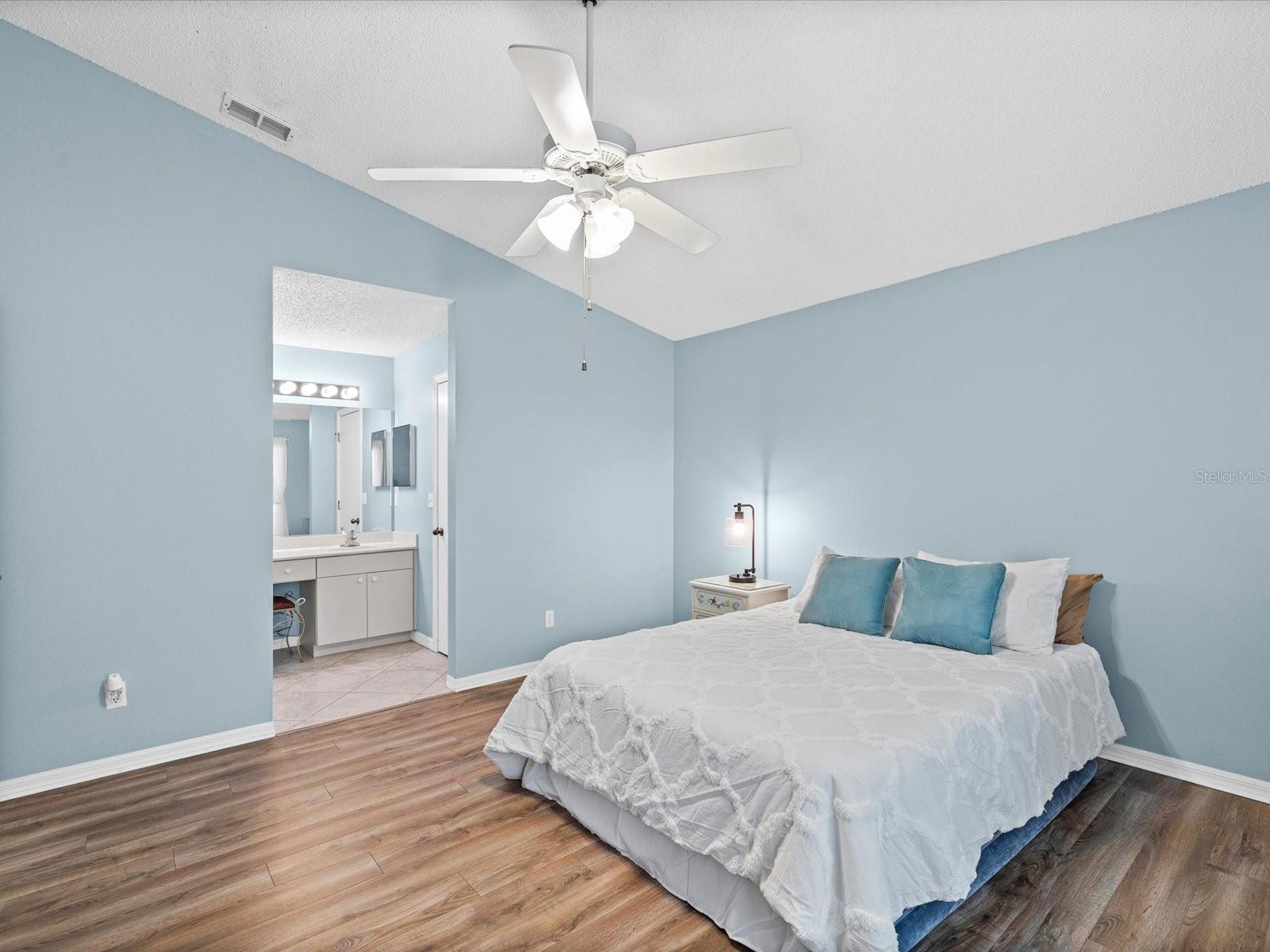 MANCHESTER IV CONDO - Residential
