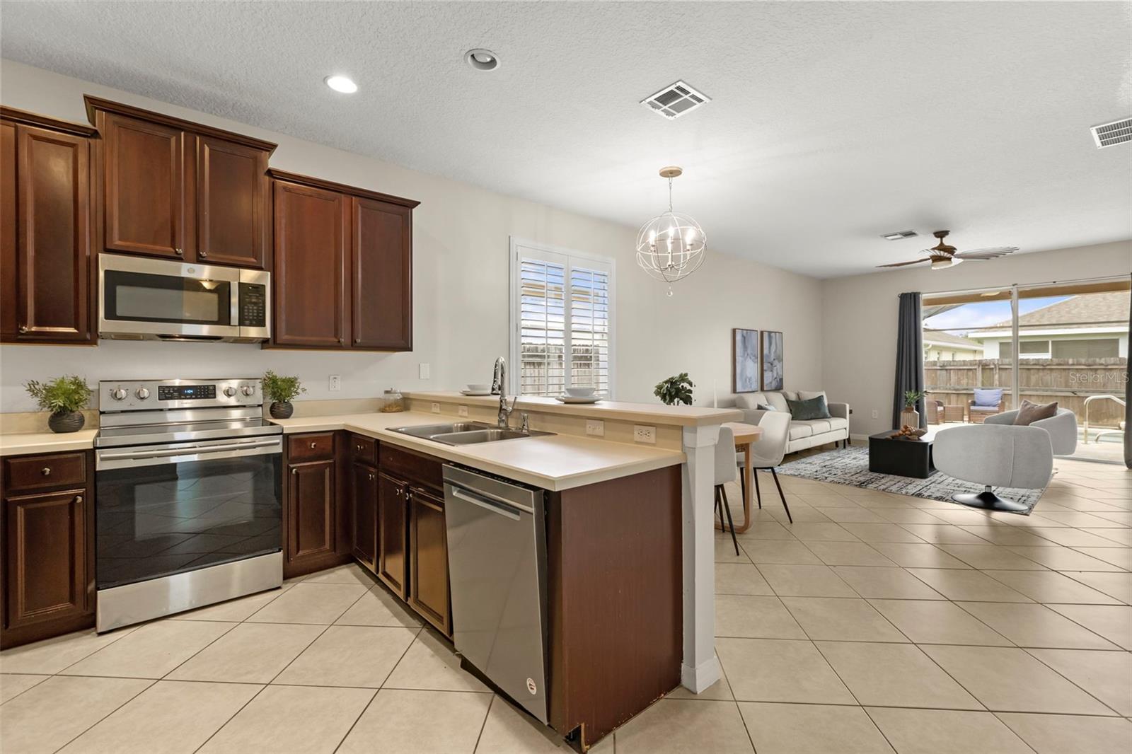 VENETIAN BAY - Residential