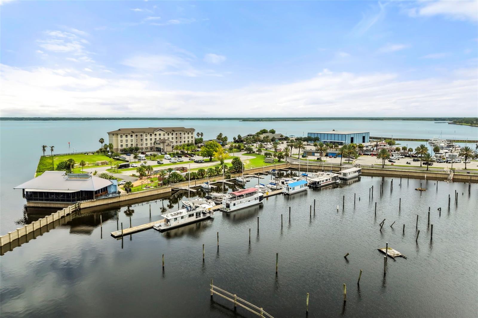VENETIAN BAY - Residential
