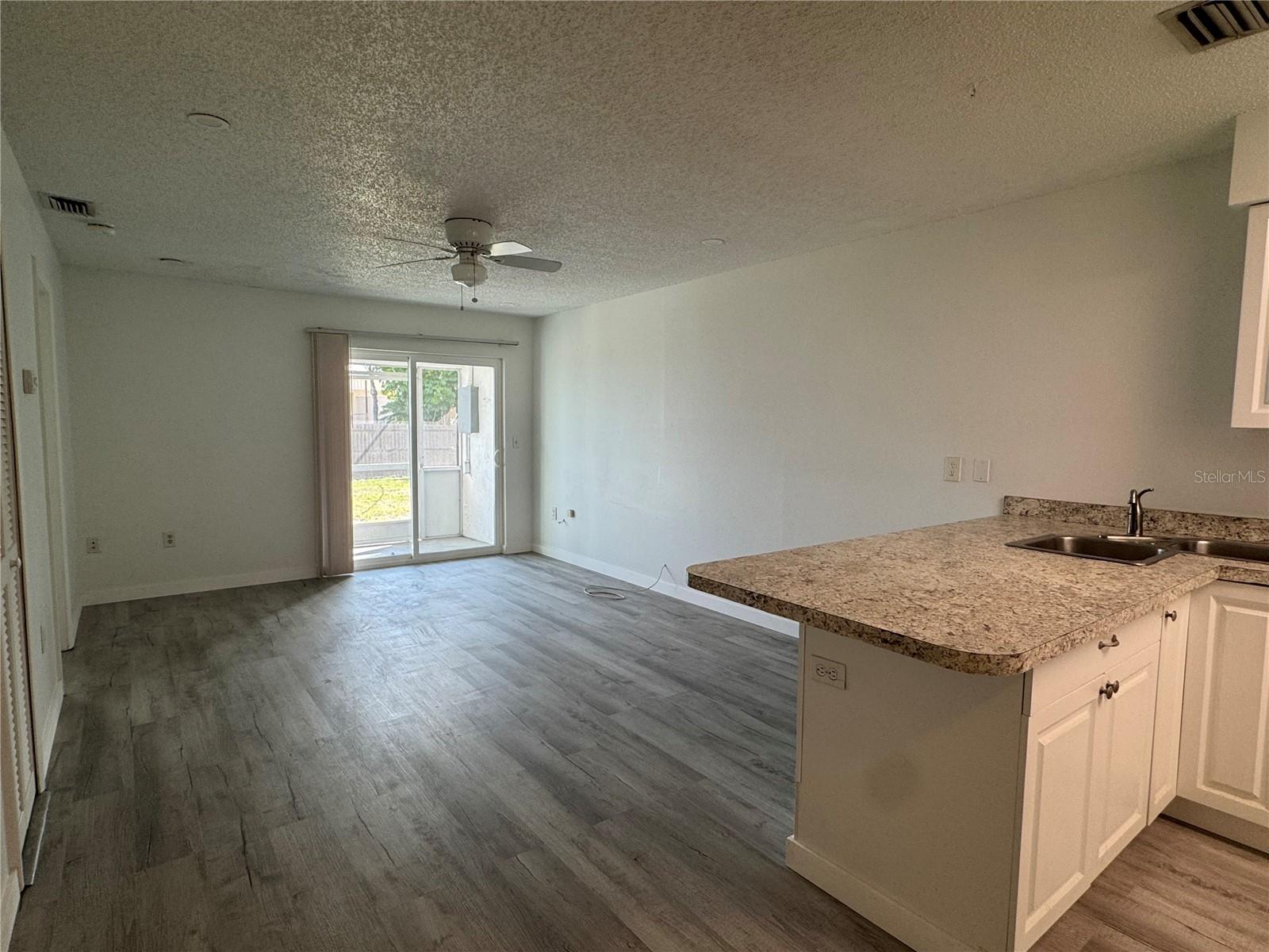 GULF WIND - Residential Lease