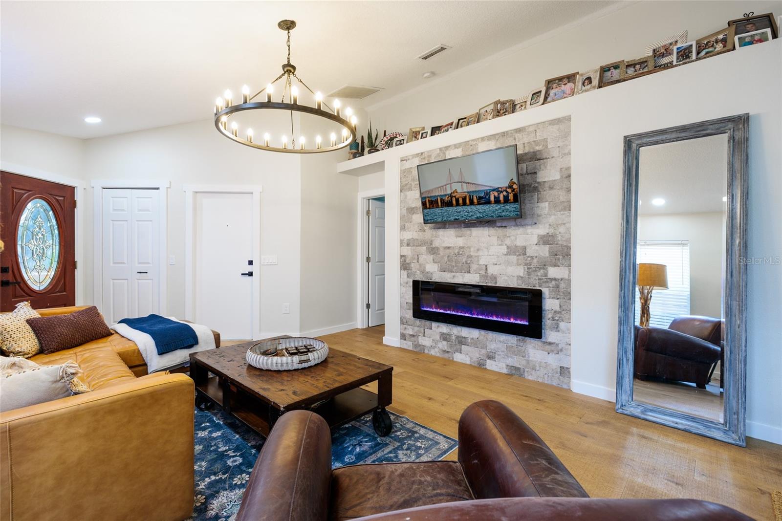 FOSTERS CREEK - Residential