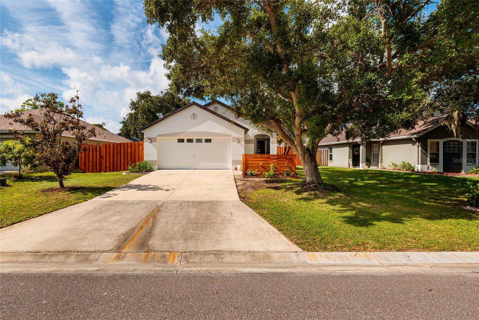 FOSTERS CREEK - Residential