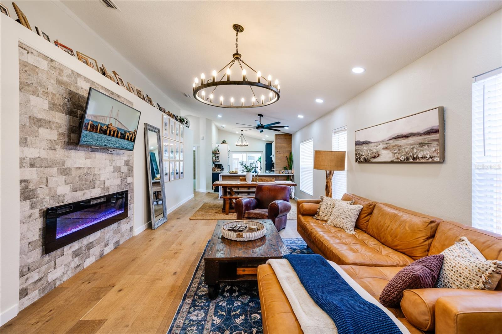 FOSTERS CREEK - Residential