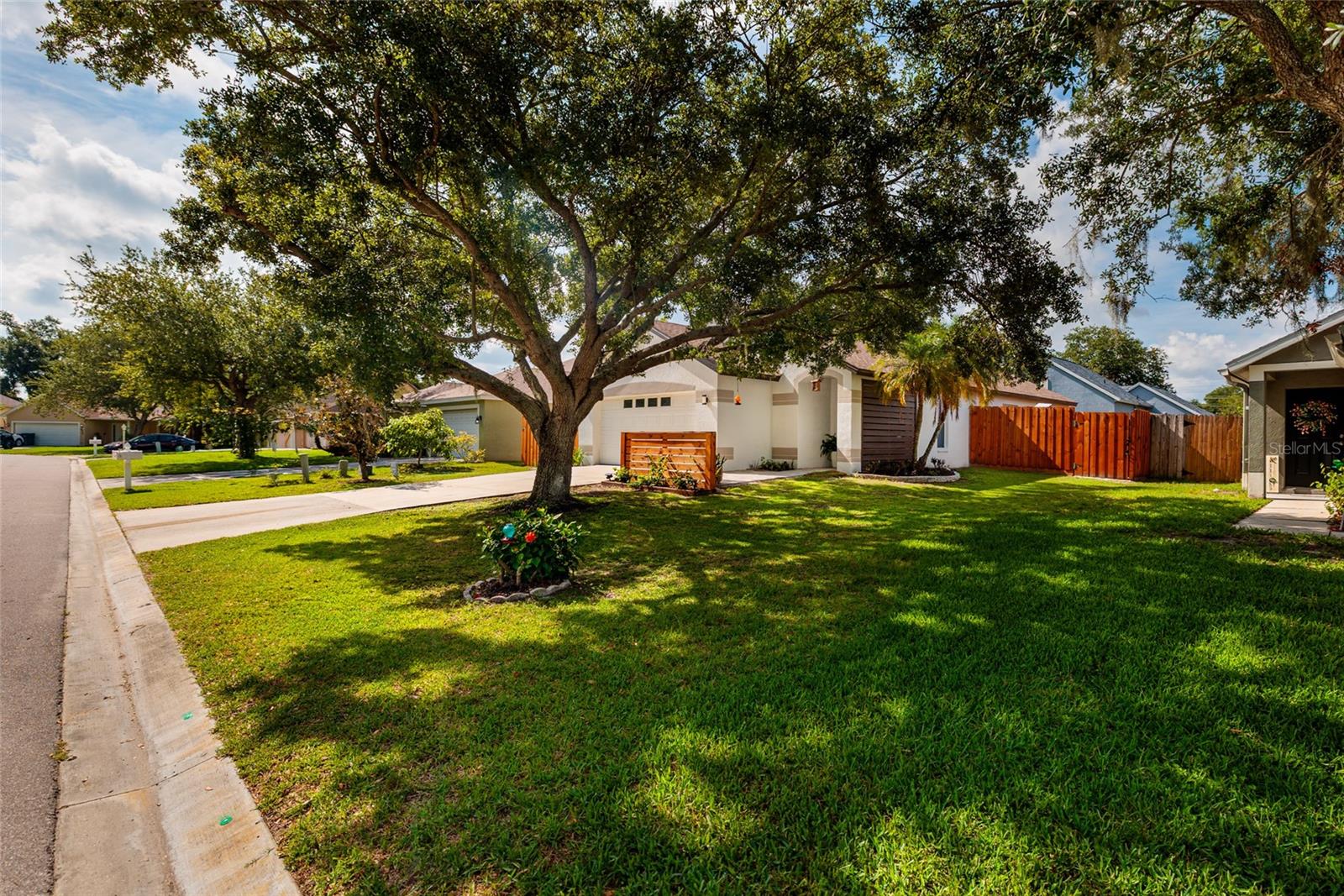 FOSTERS CREEK - Residential