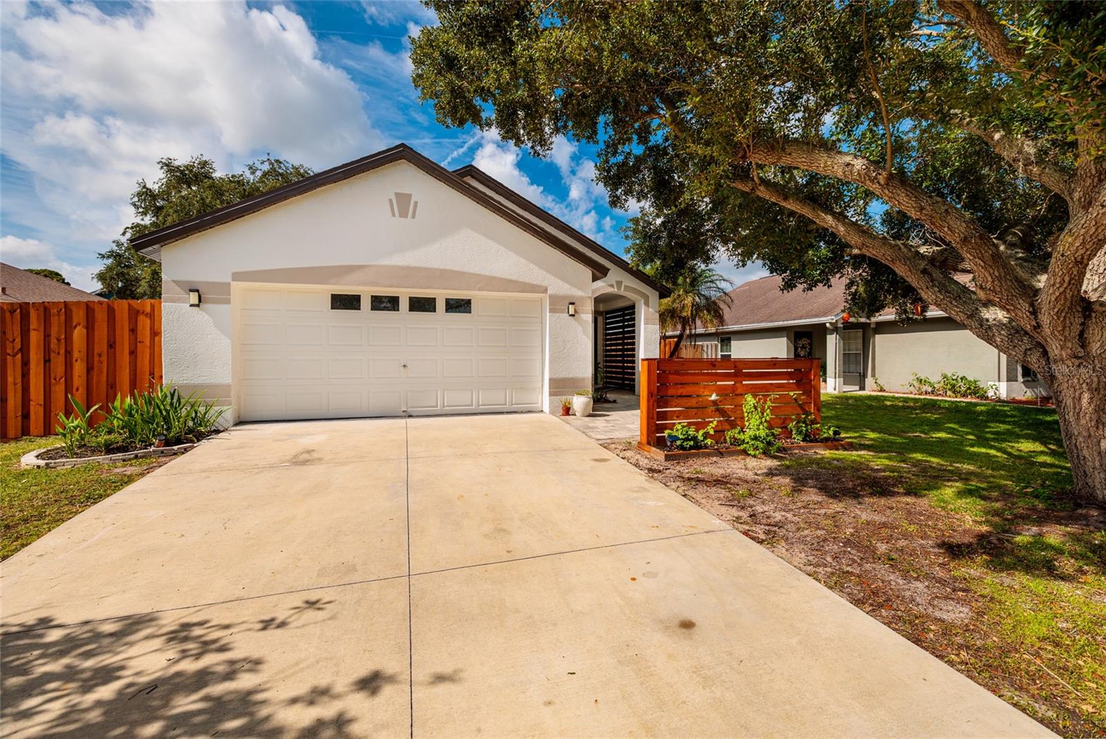 FOSTERS CREEK - Residential