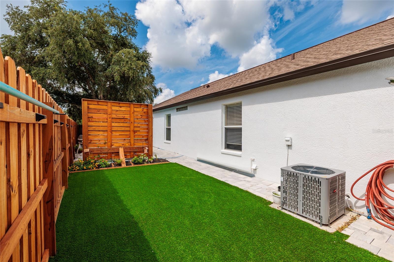 FOSTERS CREEK - Residential