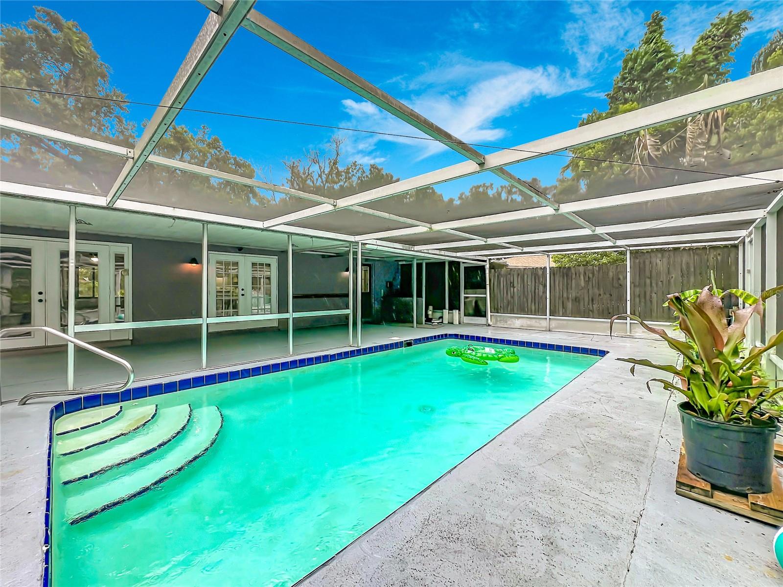 LAKE FRANKLIN PARK - Residential