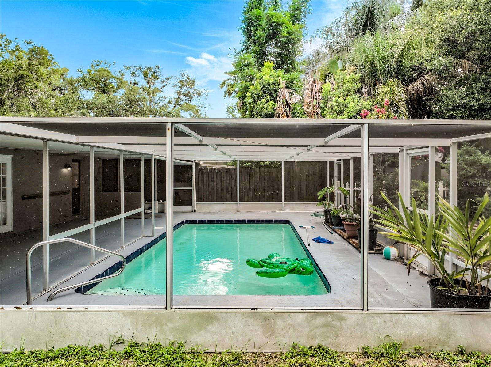 LAKE FRANKLIN PARK - Residential