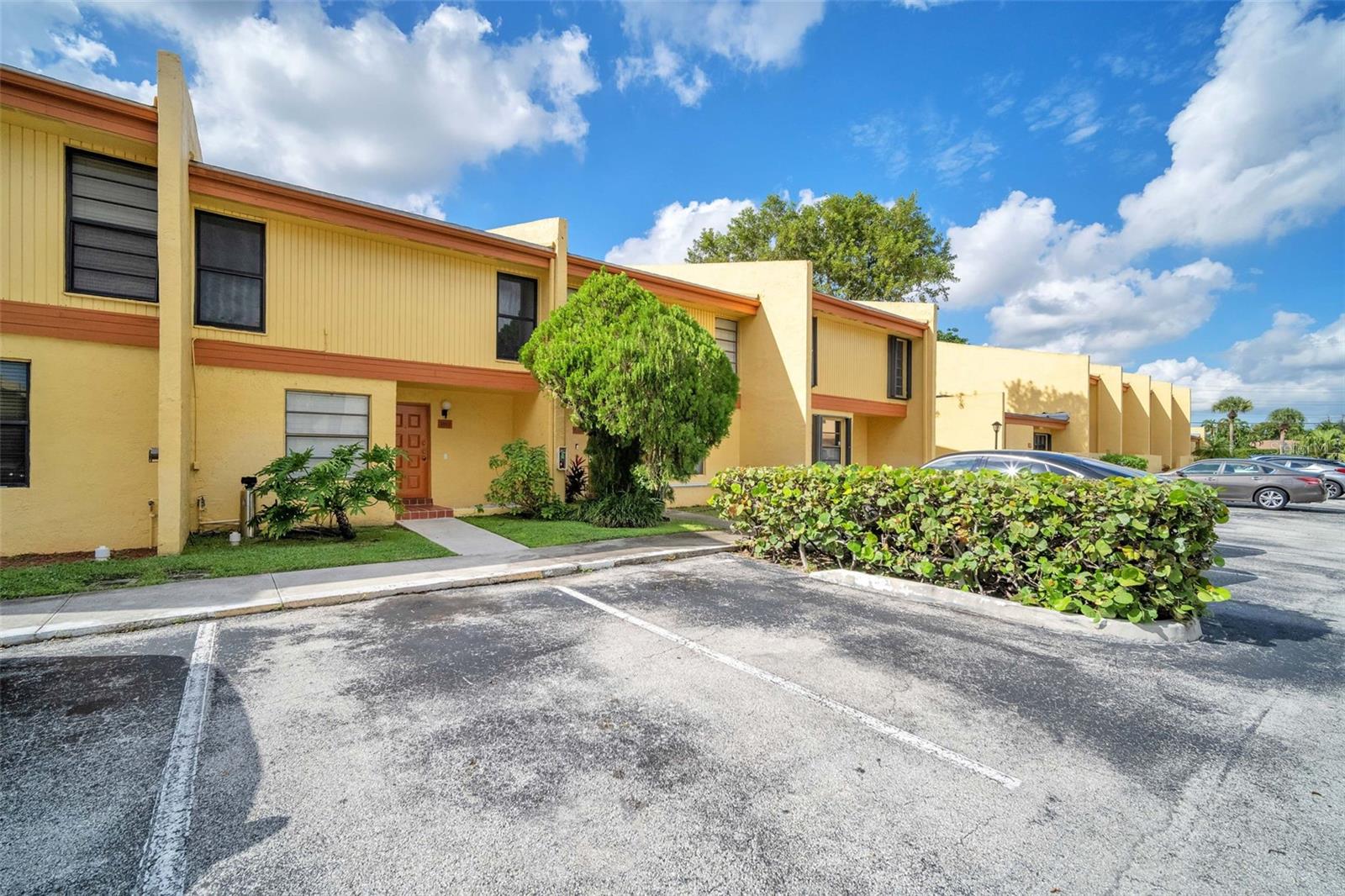 WESTVIEW CONDO FIVE - Residential