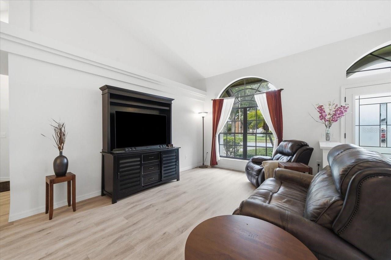 KEYSTONE CROSSINGS - Residential