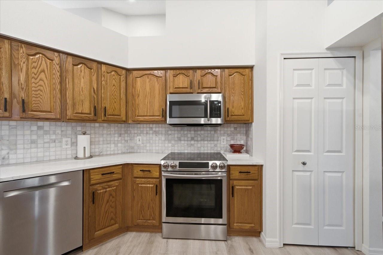 KEYSTONE CROSSINGS - Residential