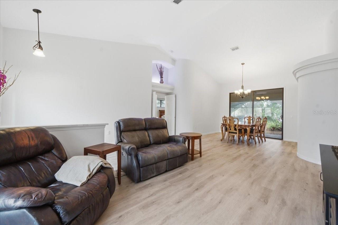 KEYSTONE CROSSINGS - Residential