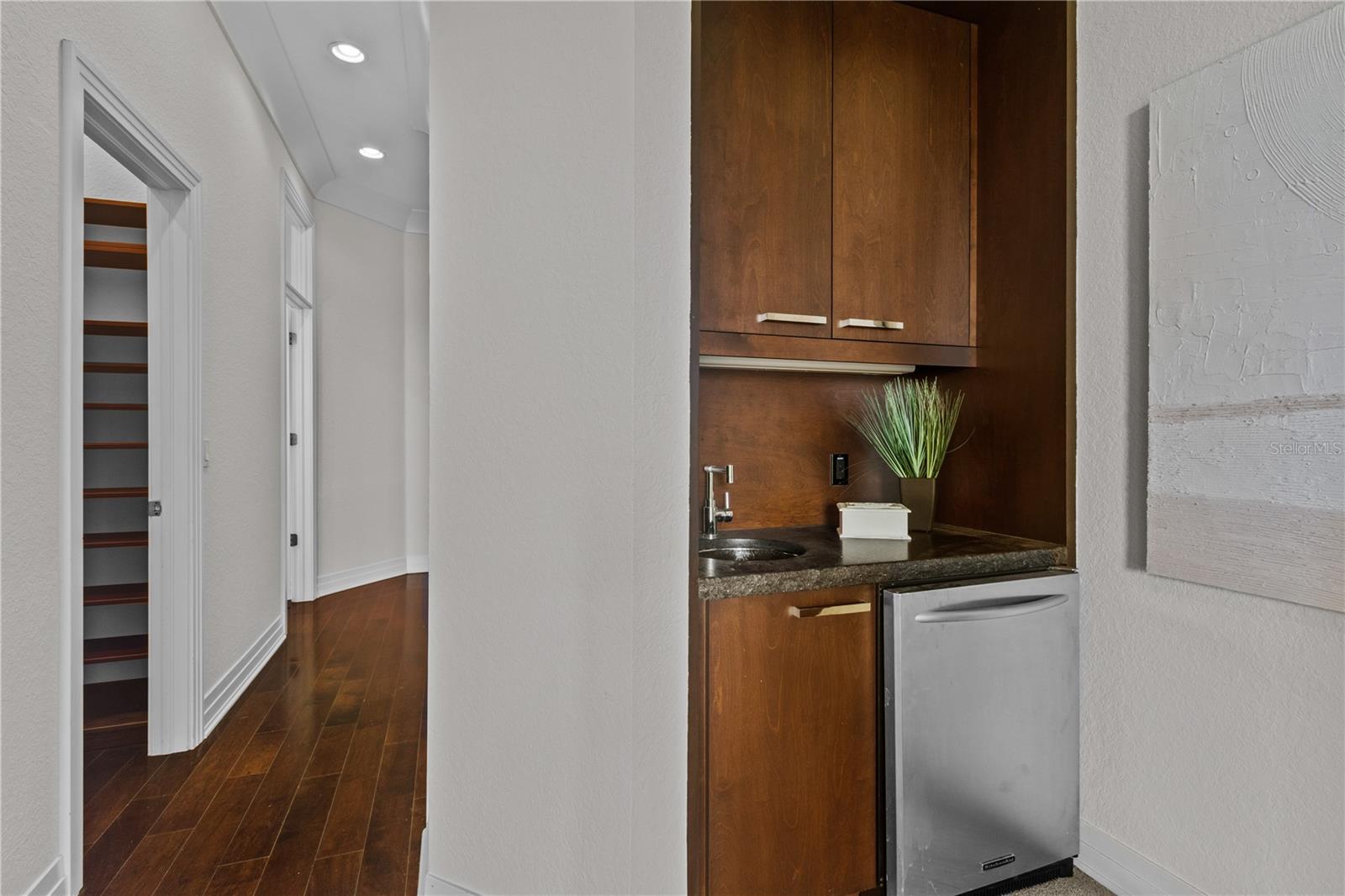 VENETIAN BAY - Residential