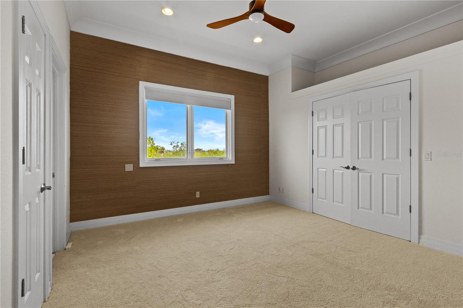 VENETIAN BAY - Residential