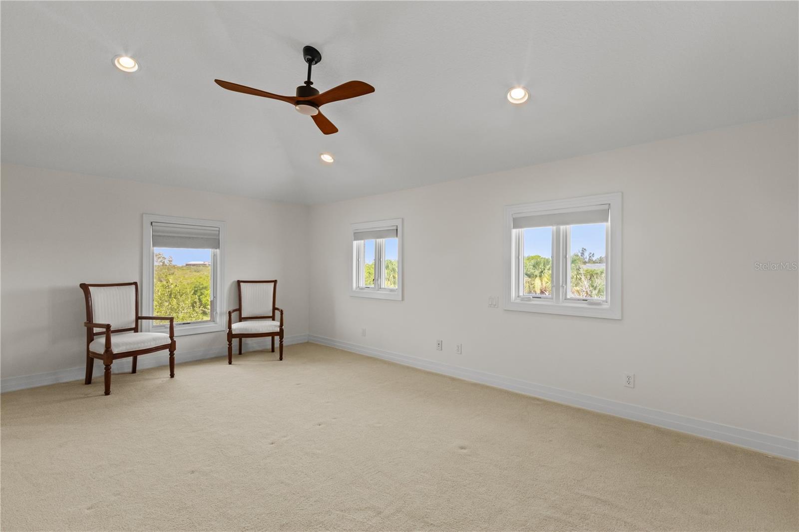 VENETIAN BAY - Residential