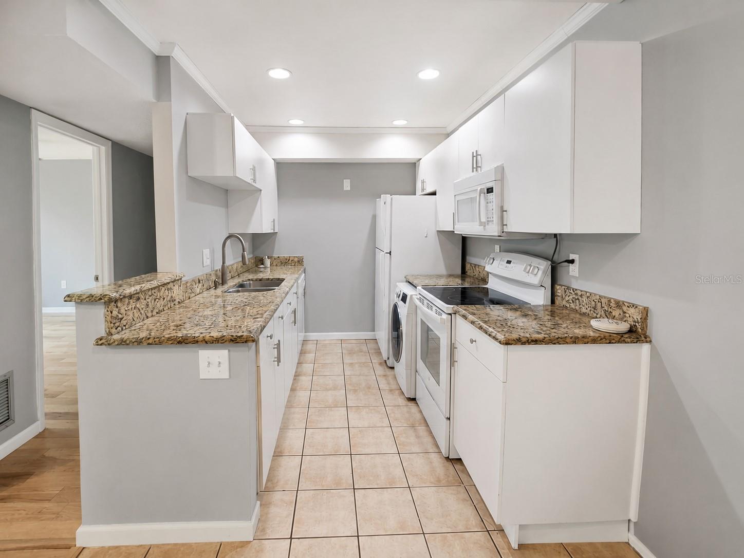 DESTINY SPGS CONDO - Residential Lease