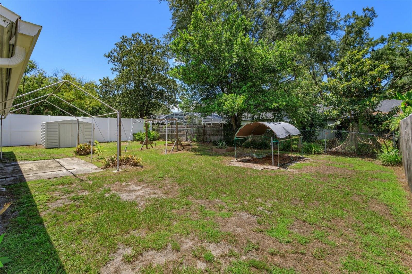 RIVERSIDE WOODS - Residential