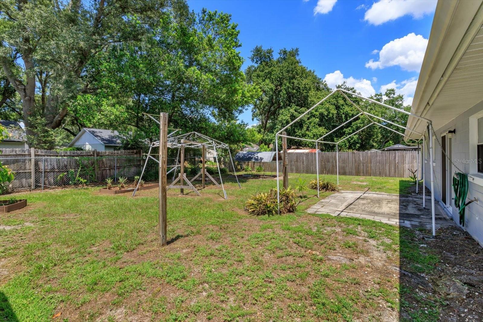 RIVERSIDE WOODS - Residential