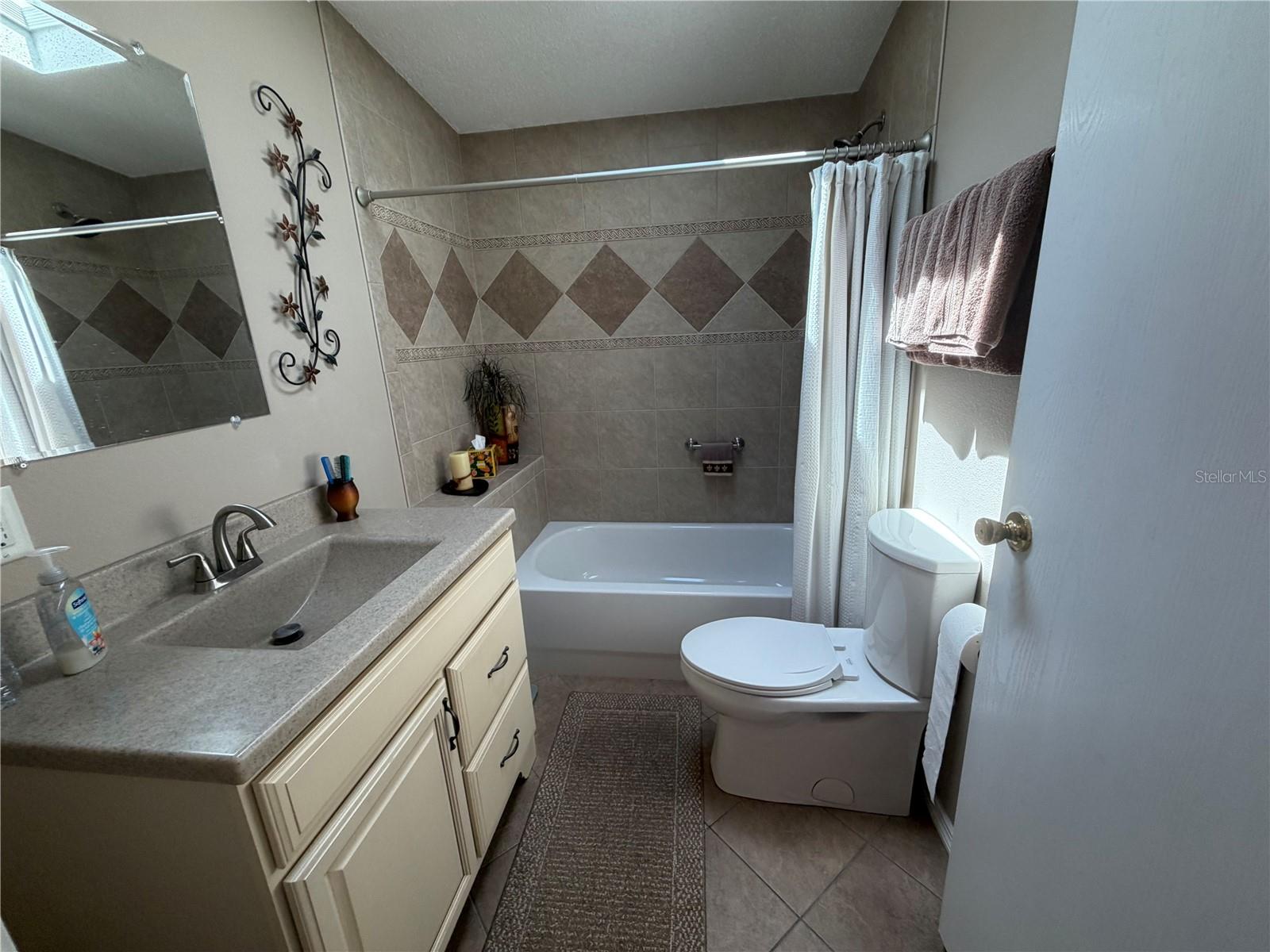 SWEETWATER GOLF & TENNIS CLUB ADD 01 - Residential