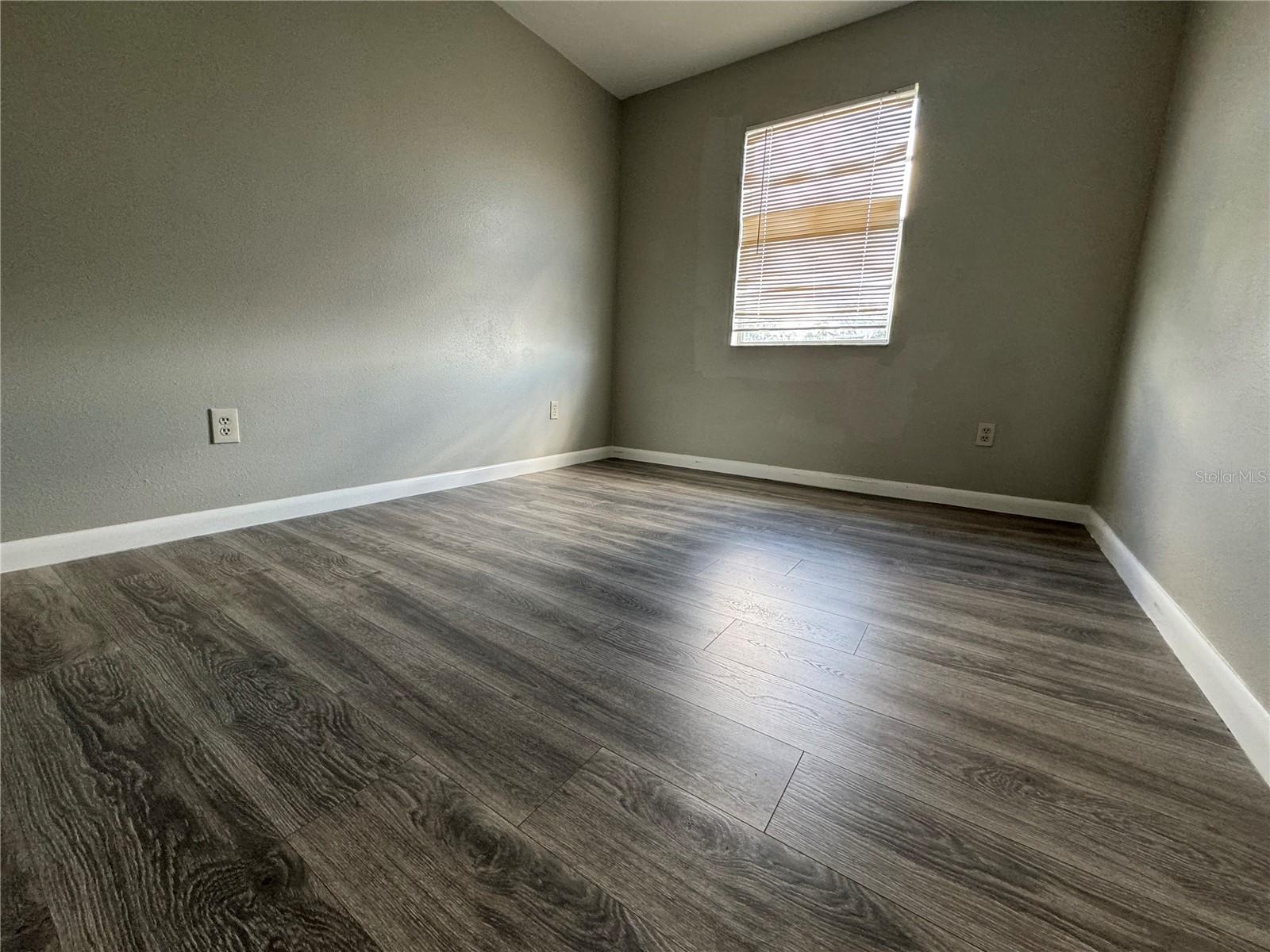 MAC DILL CONDO - Residential