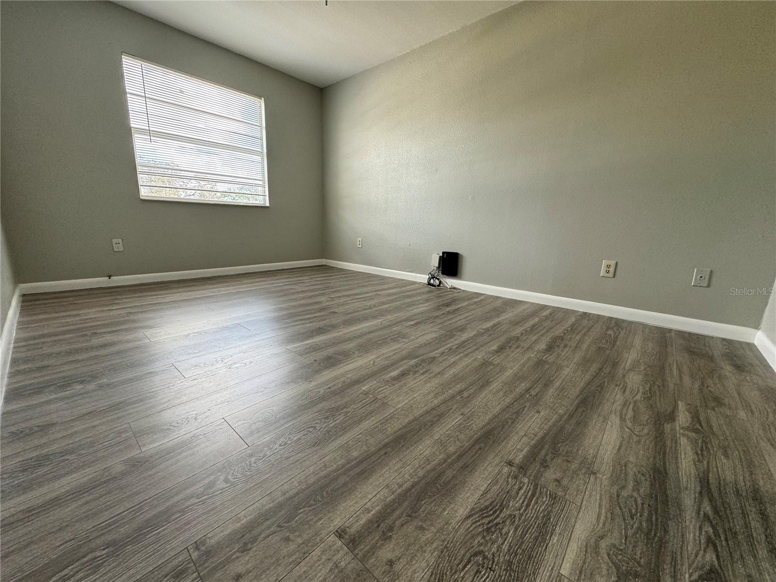 MAC DILL CONDO - Residential