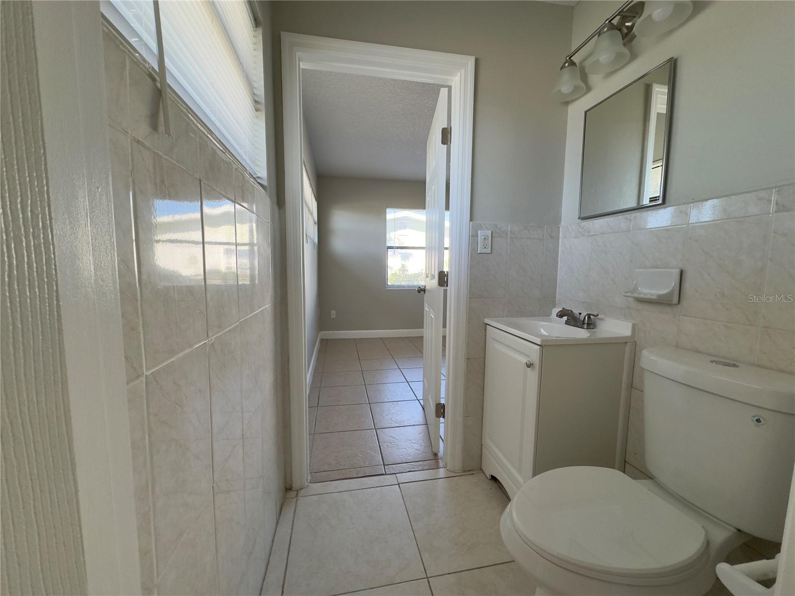 SKY LAKE - Residential Lease