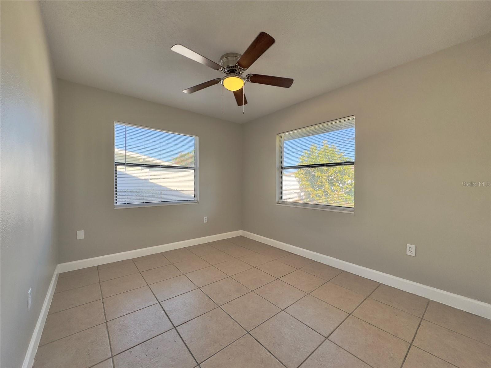 SKY LAKE - Residential Lease