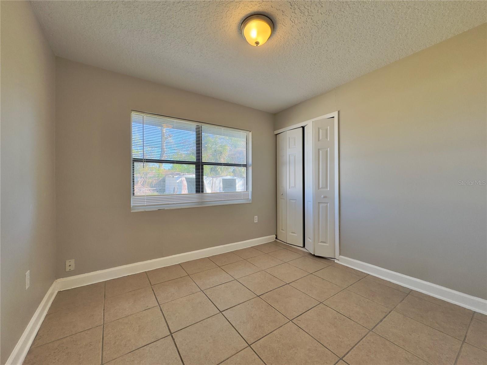 SKY LAKE - Residential Lease