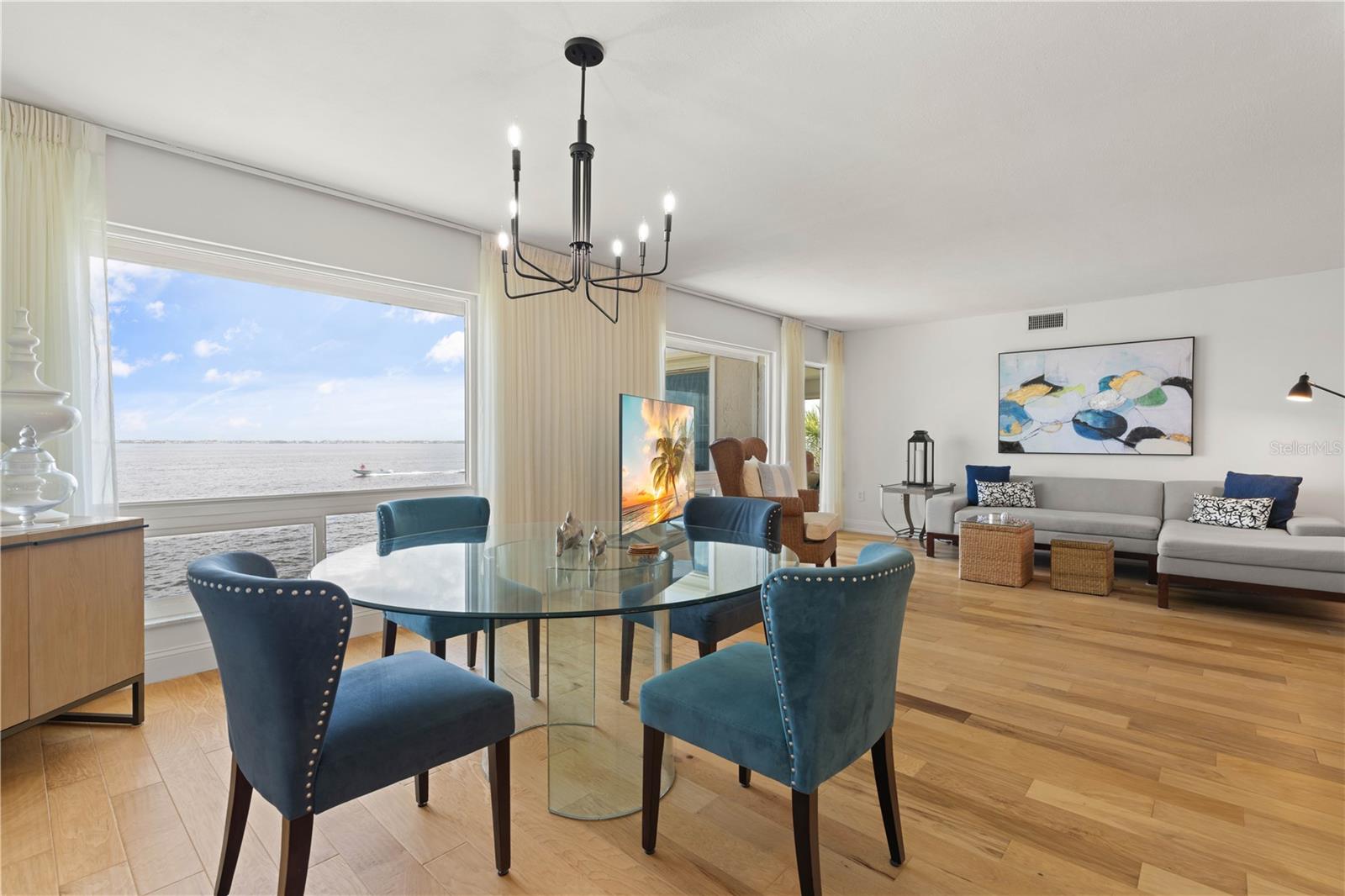 COLONY POINT - Residential
