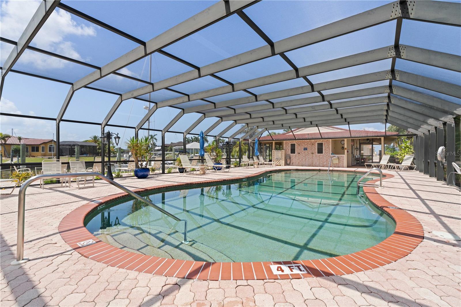 COLONY POINT - Residential