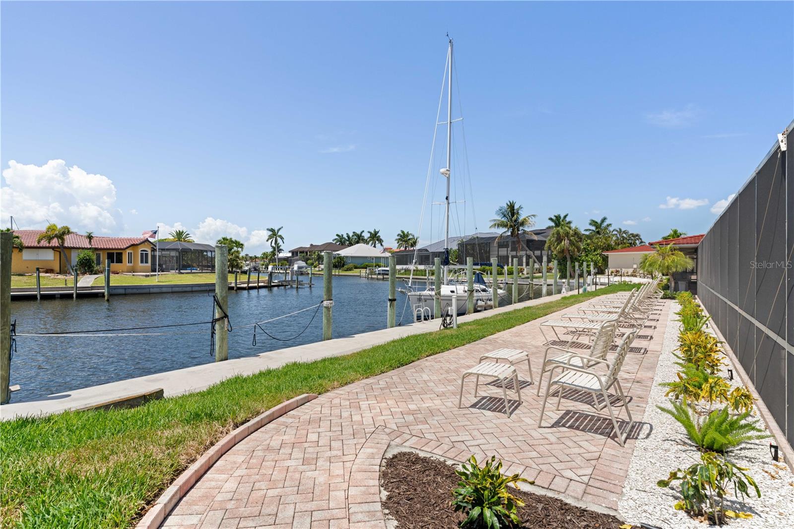 COLONY POINT - Residential