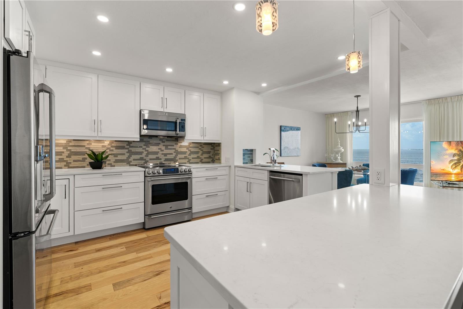 COLONY POINT - Residential