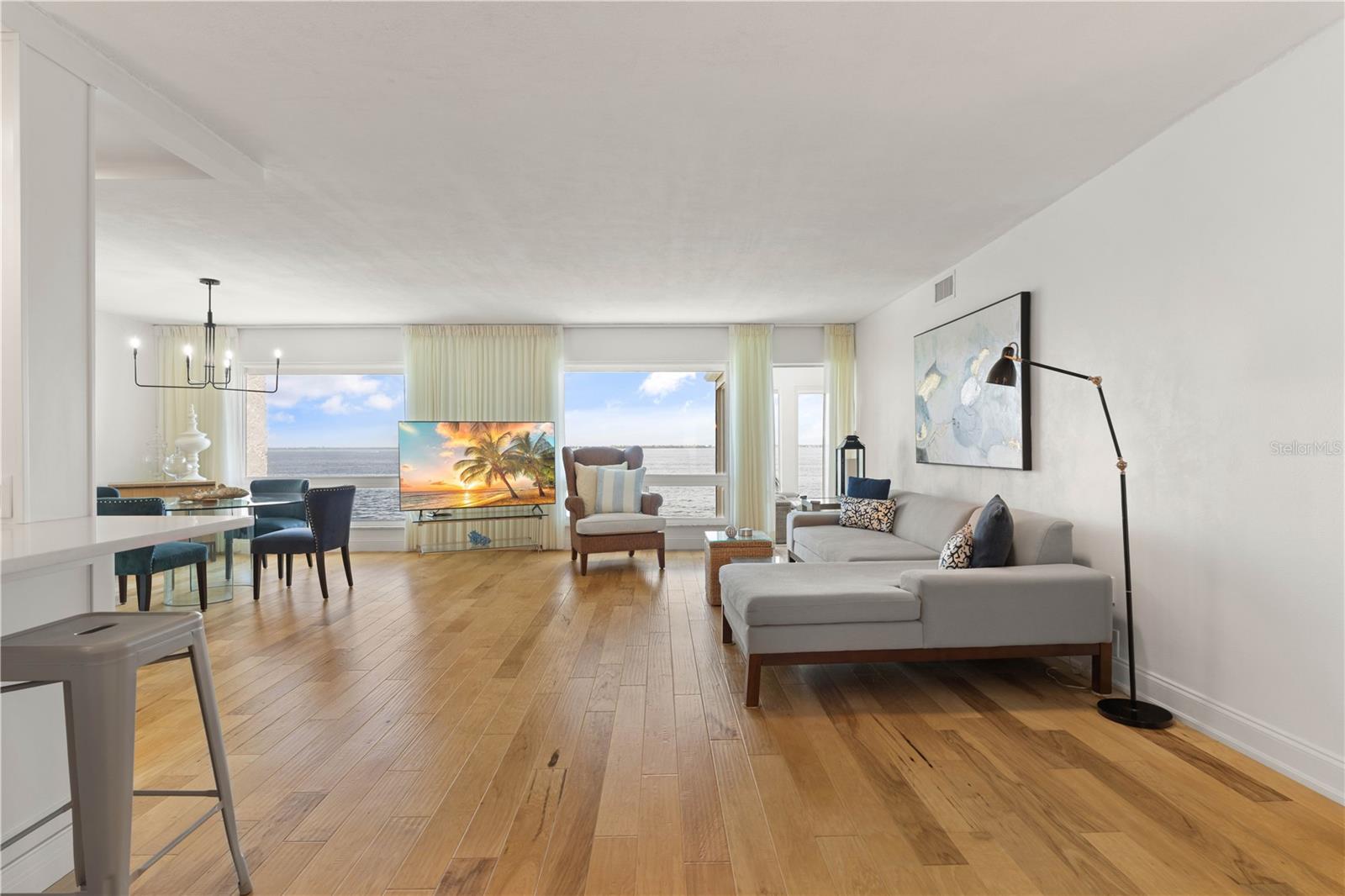 COLONY POINT - Residential