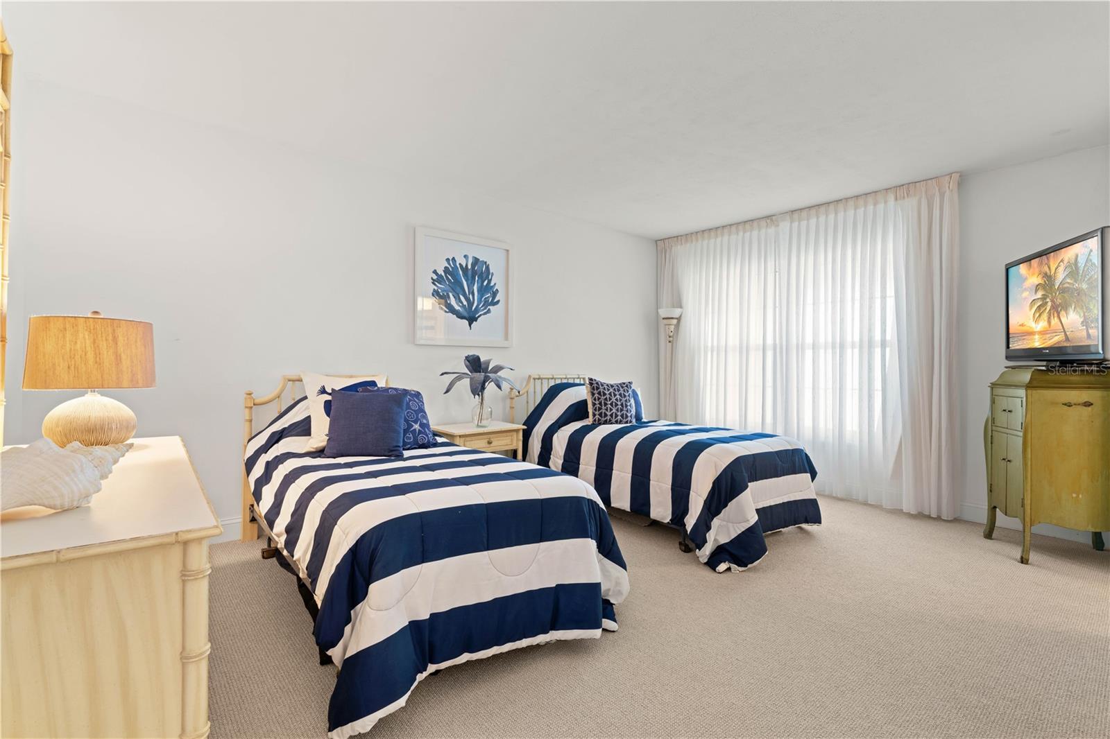 COLONY POINT - Residential