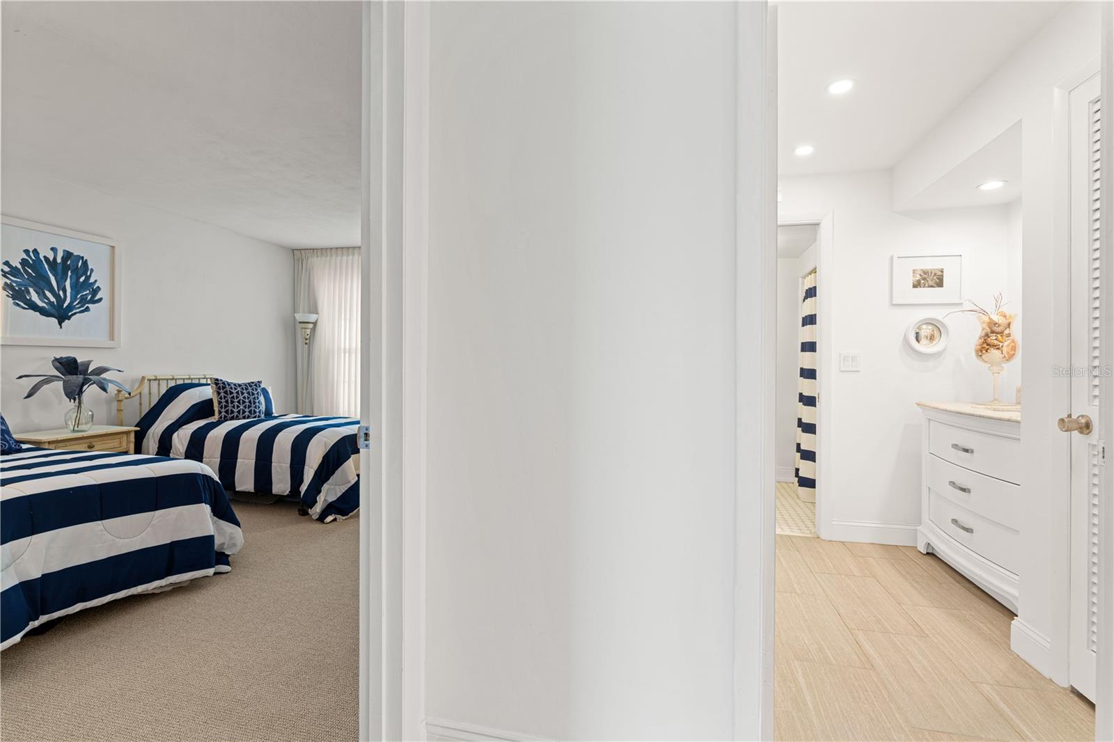 COLONY POINT - Residential