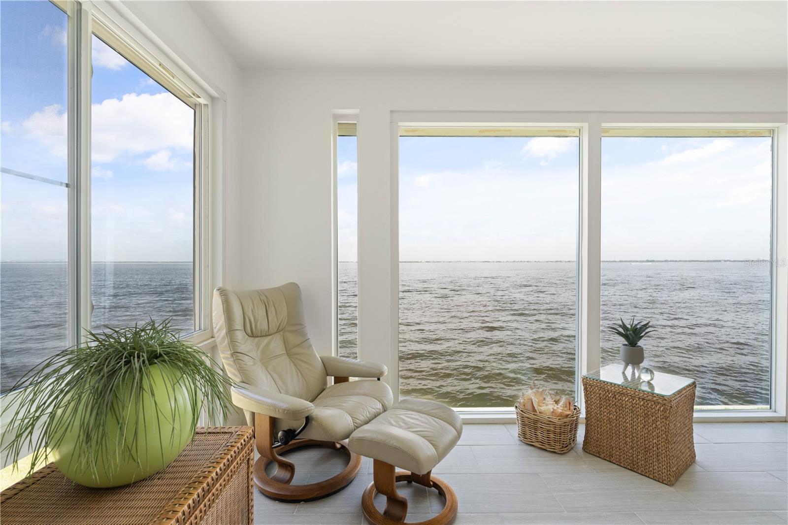 COLONY POINT - Residential