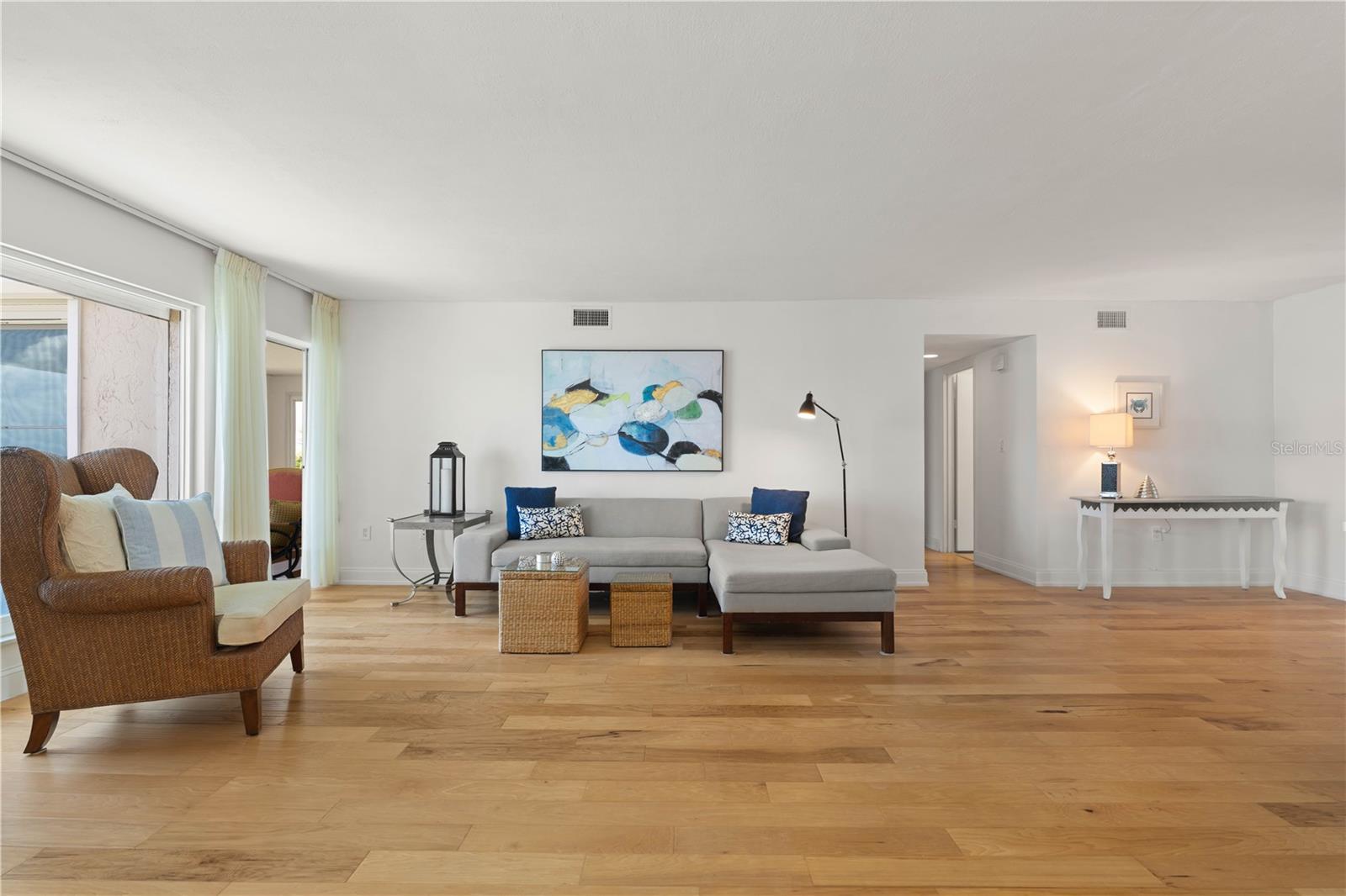 COLONY POINT - Residential